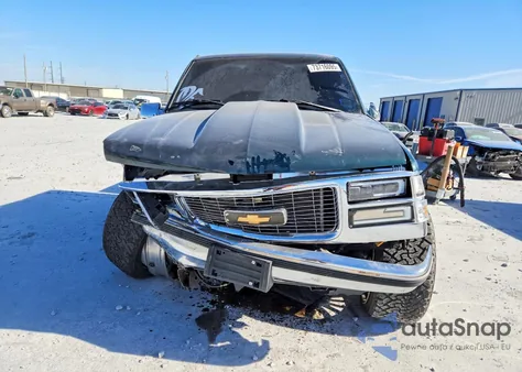 1996 Chevrolet Gmt-400 K1500 z USA, uszkodzony, nr VIN 2GCEK19R7T1103903